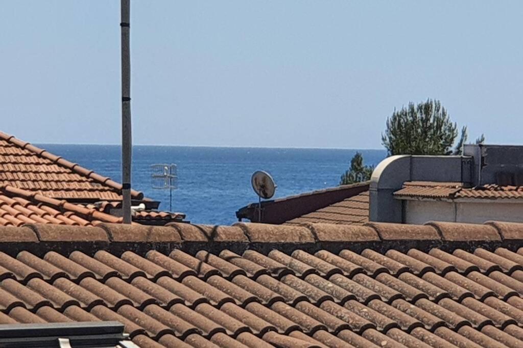 Sicilia, Mansarda Le Due Terrazze Daire Mascali Dış mekan fotoğraf