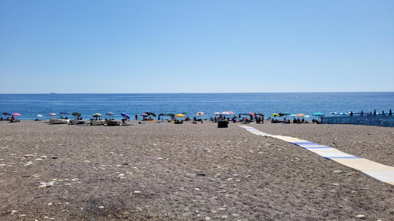 Sicilia, Mansarda Le Due Terrazze Daire Mascali Dış mekan fotoğraf